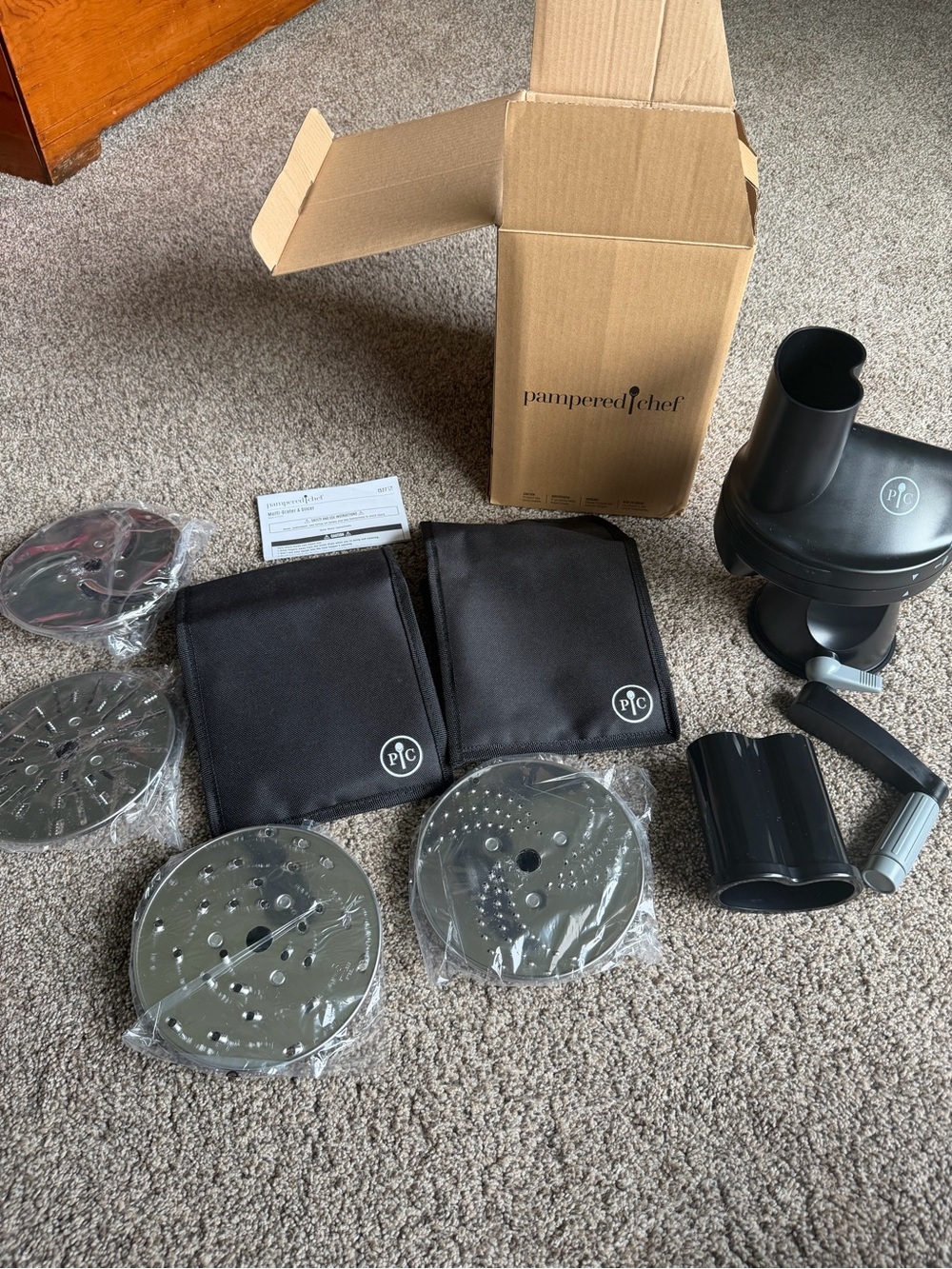 Pampered Chef Black Rotary Slicer Accessory Set with Stainless Discs